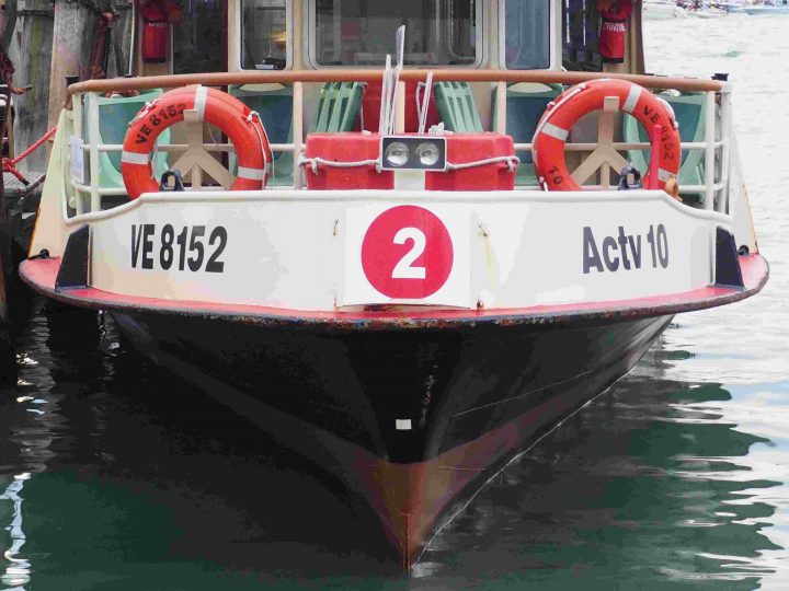 ACTV public boat line no. 2