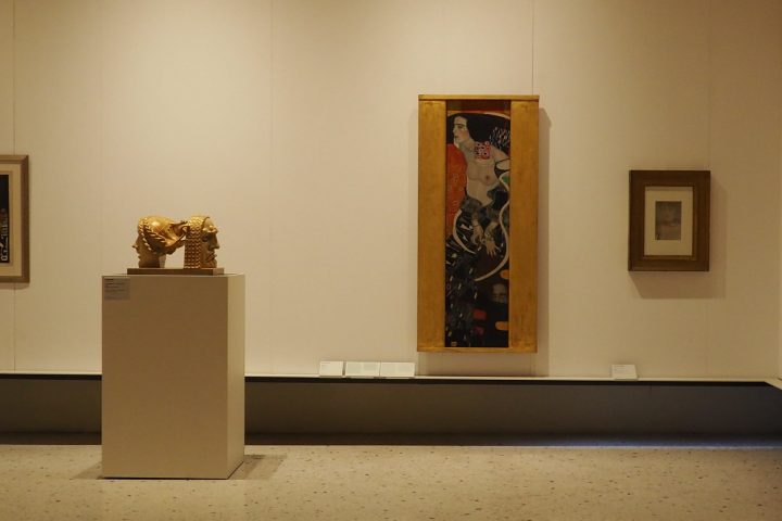 Sala di Ca' Pesaro con Giuditta II di Gustav Klimt