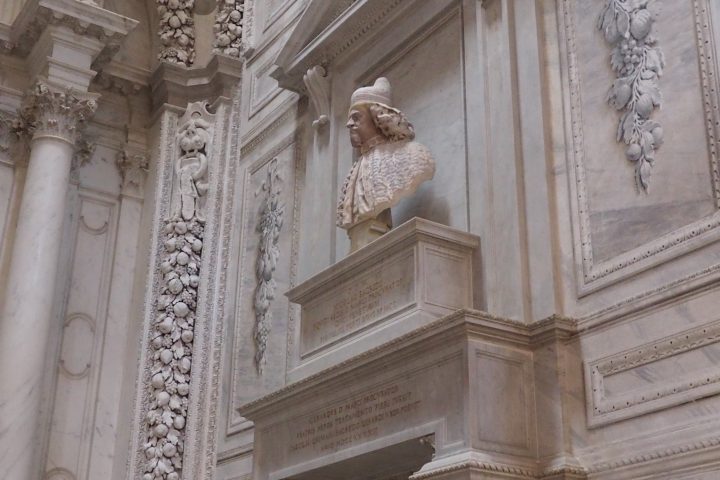 Chapel Sagredo with the bust of the Doge Sagredo