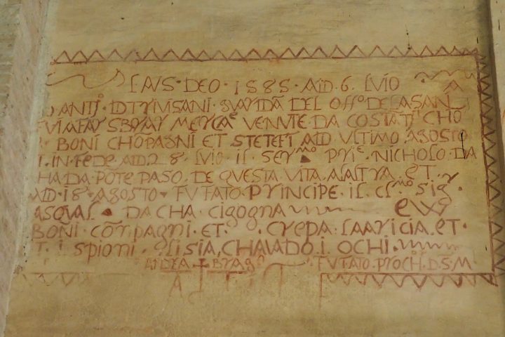 2,5 x 1,45 metres big inscription framed by a triangular ‘wolf tooth’ pattern ‚denti da lupo‘ from 1585 mentioning the Doge Cicogna in nice calligraphy